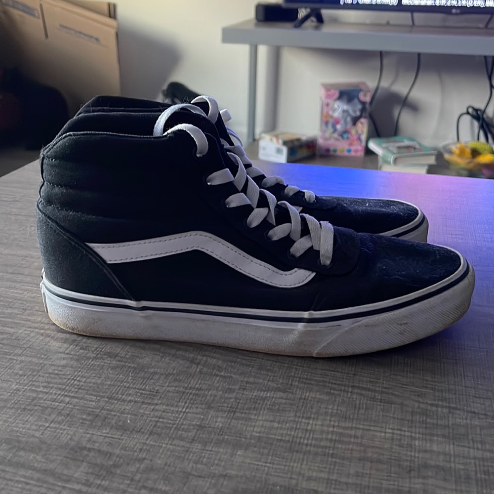 Black Vans- high